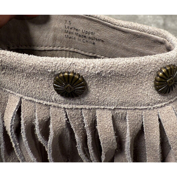 Very Volatile Massy Gray Suede Fringe Western Ankle Boots Booties Womens 7.5 - Picture 6 of 8